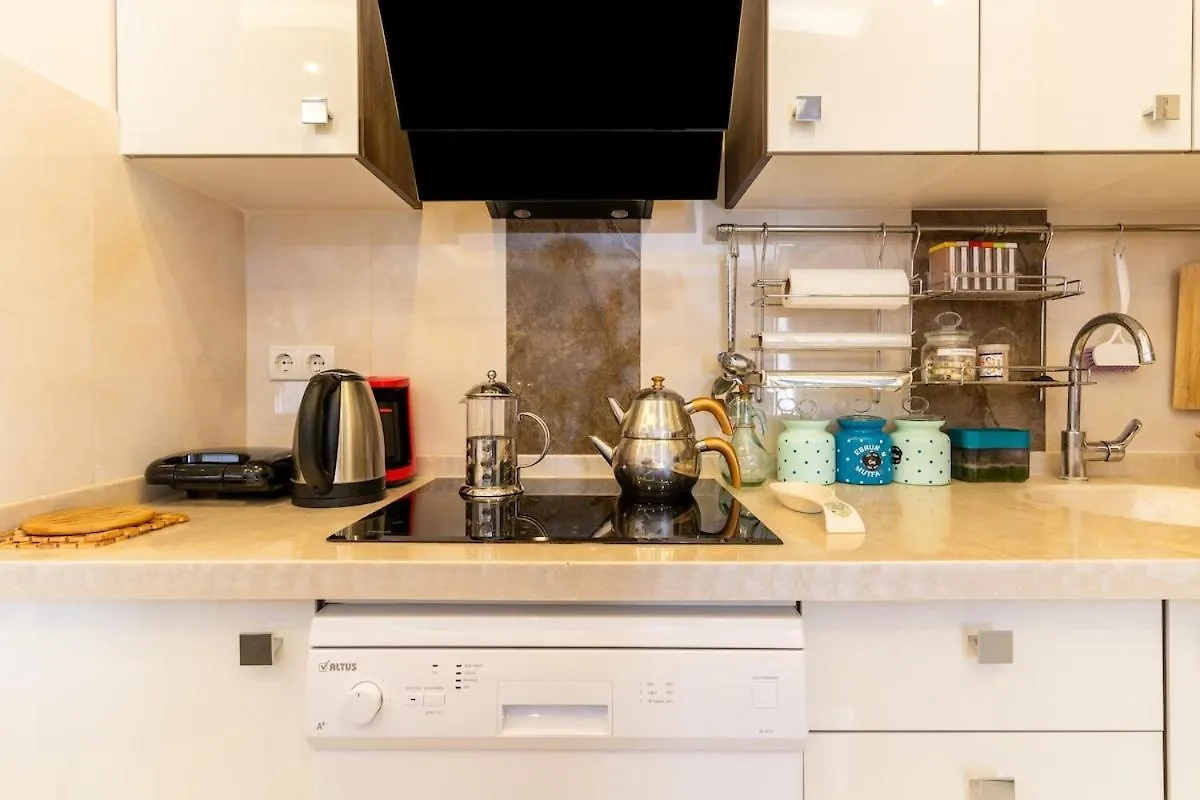 A Cozy Smart Home In Kusadasi Old Town Apartment