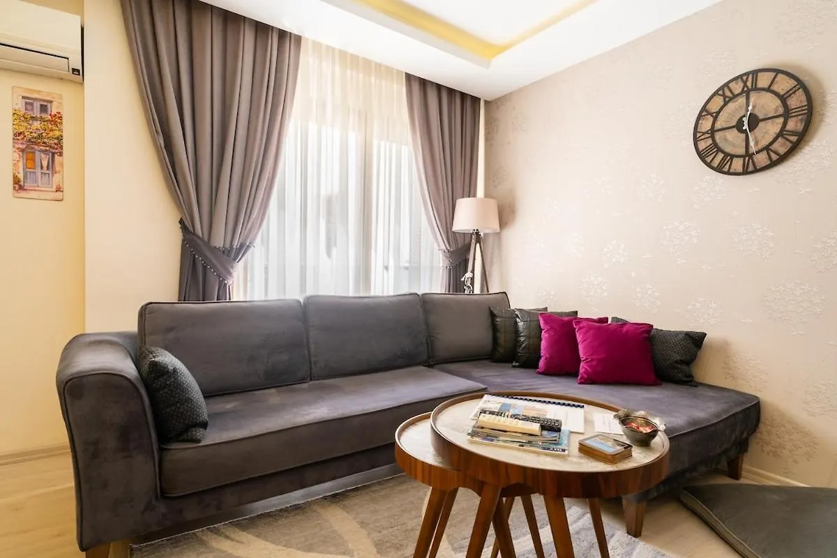 A Cozy Smart Home In Kusadasi Old Town